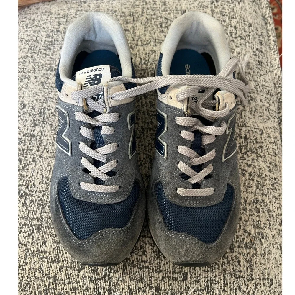 New Balance 574 Classic Sneakers Women's 7.5 Blue Gray Suede Athletic‎ Shoes
